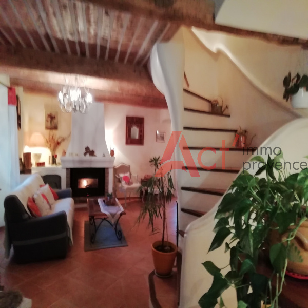 Offres de vente Maison de village Châteaudouble 83300